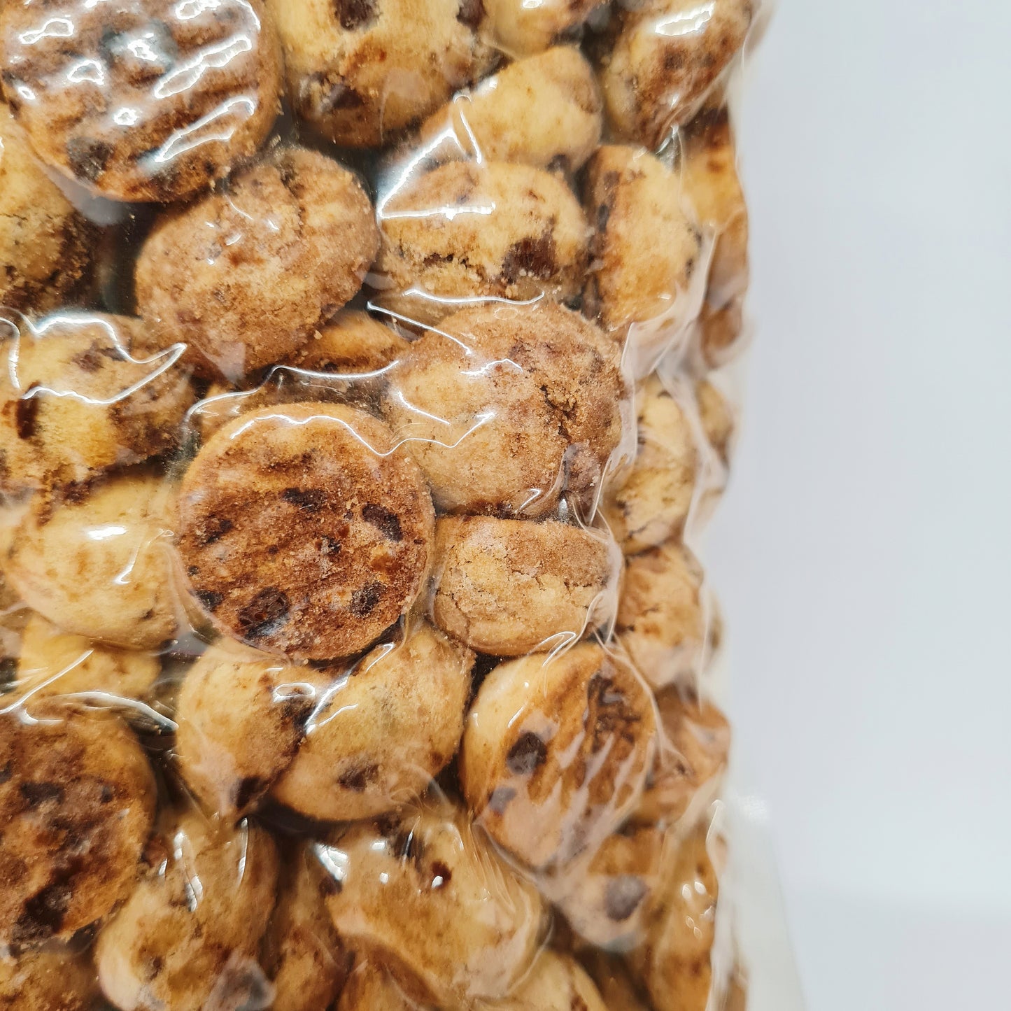 Mini Chocolate Chip Cookies 900g